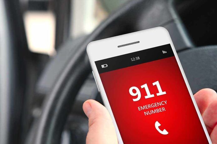 222819127 featured image Phone displaying 911 emergency number in car