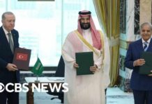 Saudi Arabia, Pakistan and Turkey sign defense deal, raising some alarm in the Middle East