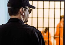 LA Tinder Predator: Parole Bombshell Security guard watching inmates behind jail bars
